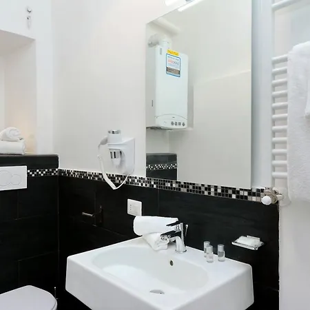 Guest house Vatican Monnalisa 4*